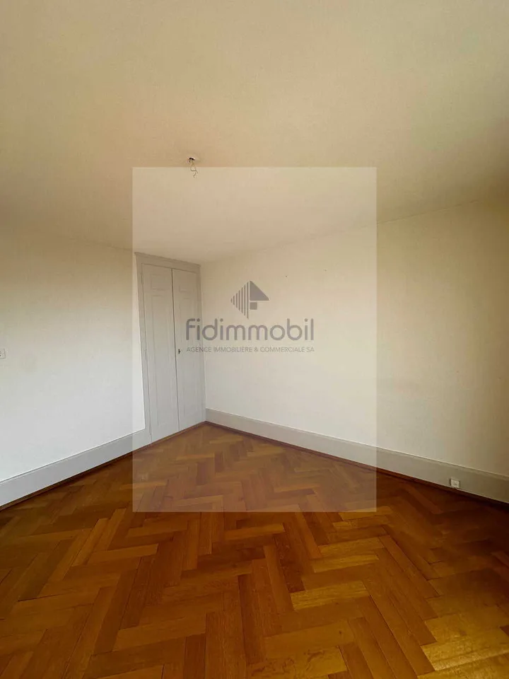 Wohnung mit 3 Zimmern, Balkon und Seeblick – Foto 7 von 10