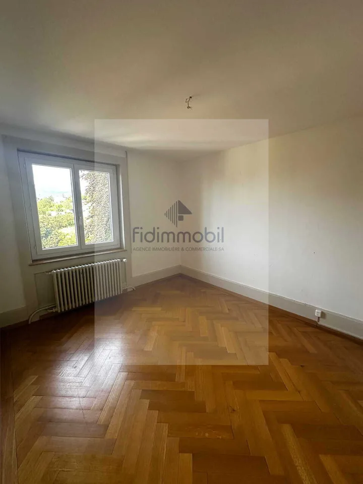 Wohnung mit 3 Zimmern, Balkon und Seeblick – Foto 5 von 10