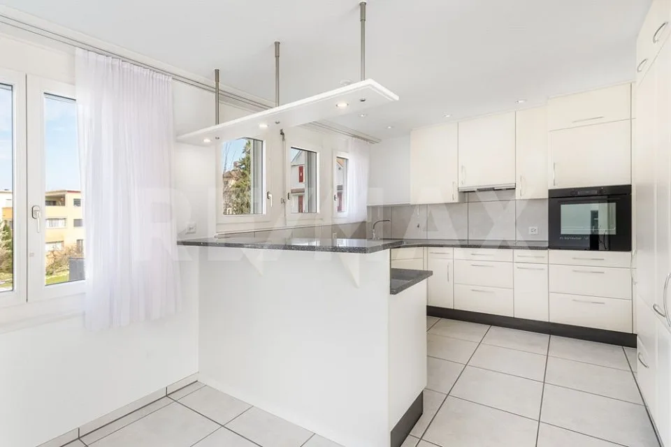 Centrally located 5½-room maisonette apartment with style – photo 7 of 13
