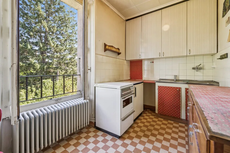House to renovate with great potential – photo 6 of 13