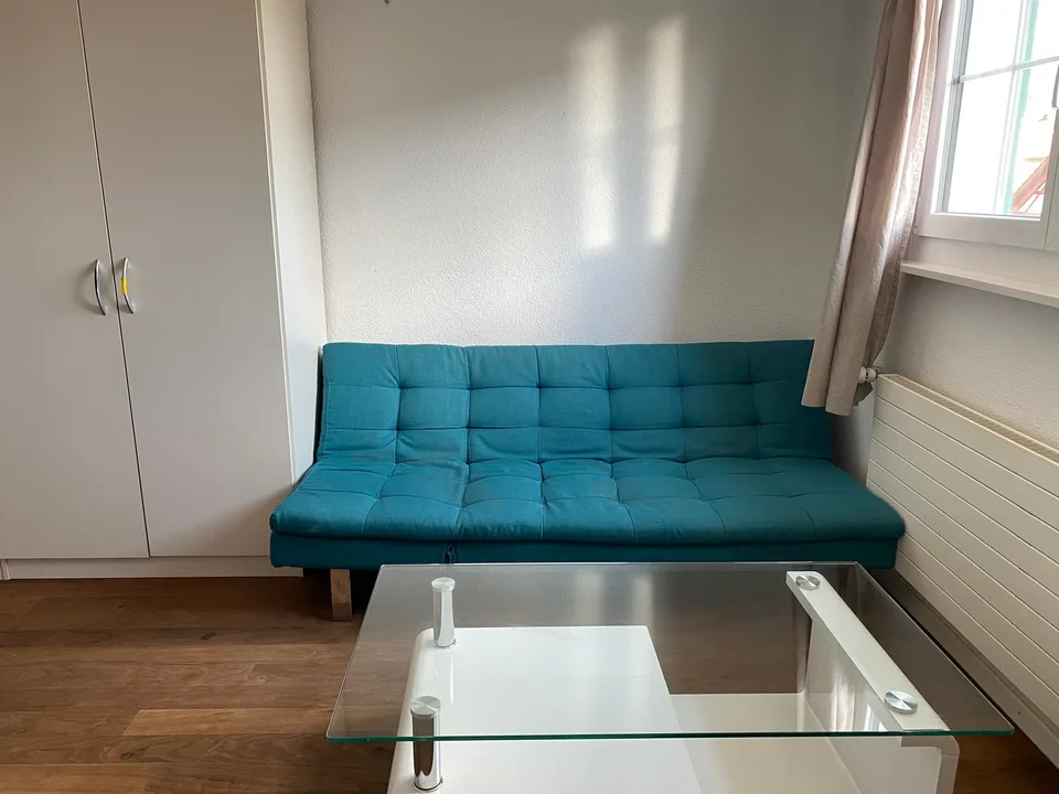 Furnished Room Near Train Station – photo 5 of 9