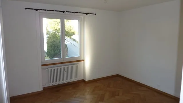 Charming 3-room apartment with balcony in Bern – available immediately – photo 8 of 12