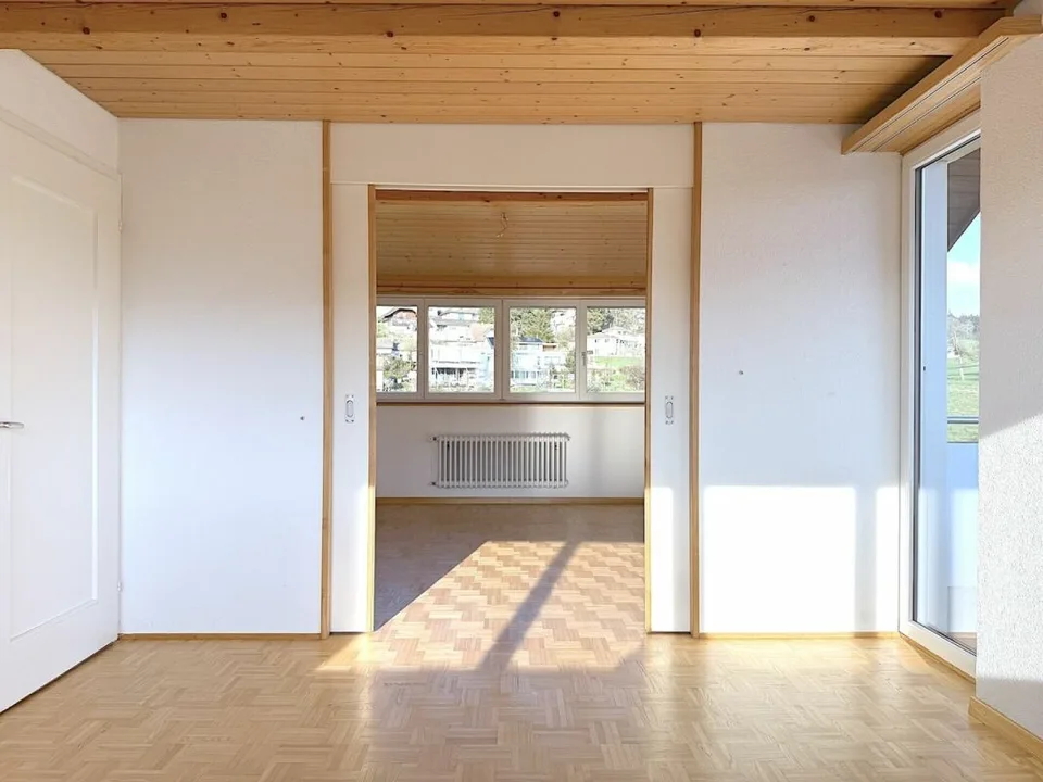 3-ROOM ATTIC APARTMENT IN A QUIET LOCATION