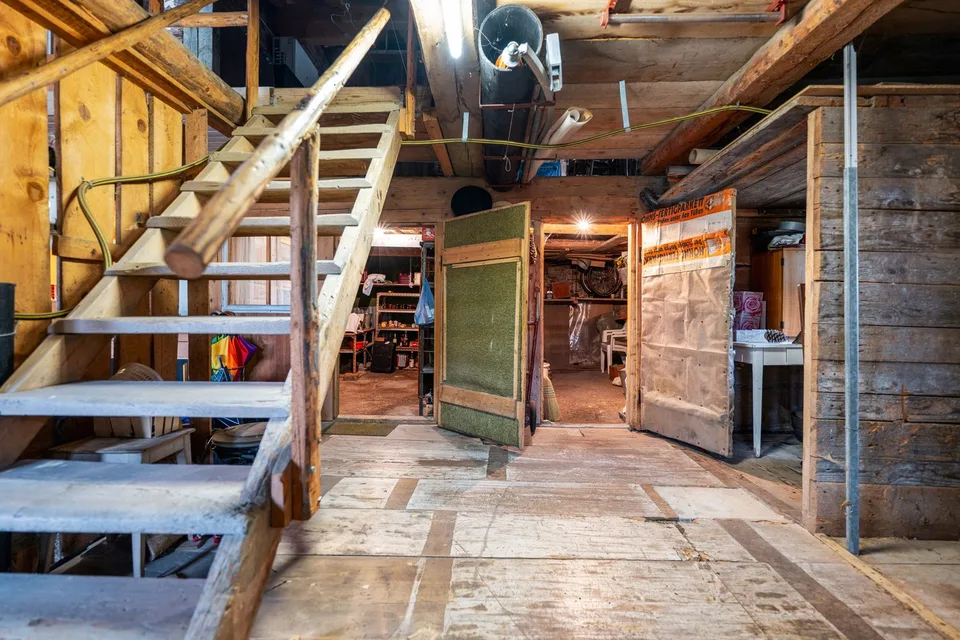 Maison mitoyenne confortable avec jardin et potentiel – photo 14 sur 16