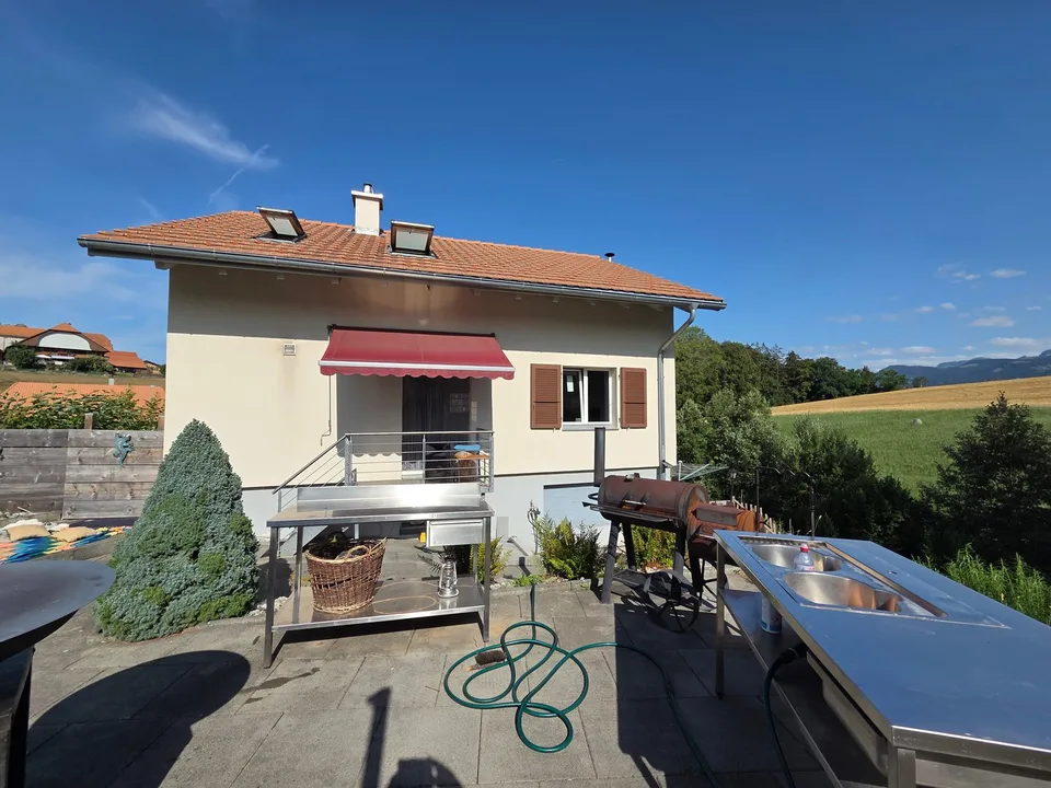 Casa unifamiliare affascinante con terreno spazioso e vista sulla catena di Gantrisch – foto 20 di 25