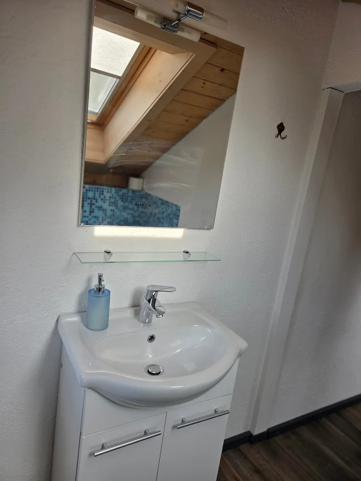 Casa unifamiliare affascinante con terreno spazioso e vista sulla catena di Gantrisch – foto 17 di 25