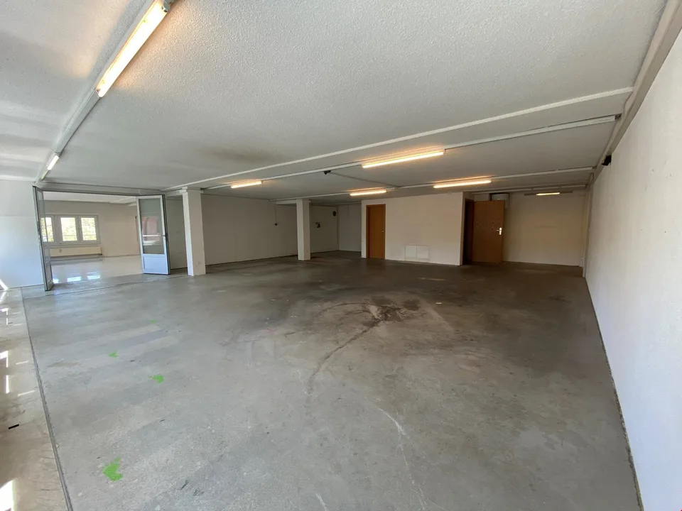 170 m² commercial space for production, storage or office in Rohrbach – photo 3 of 6