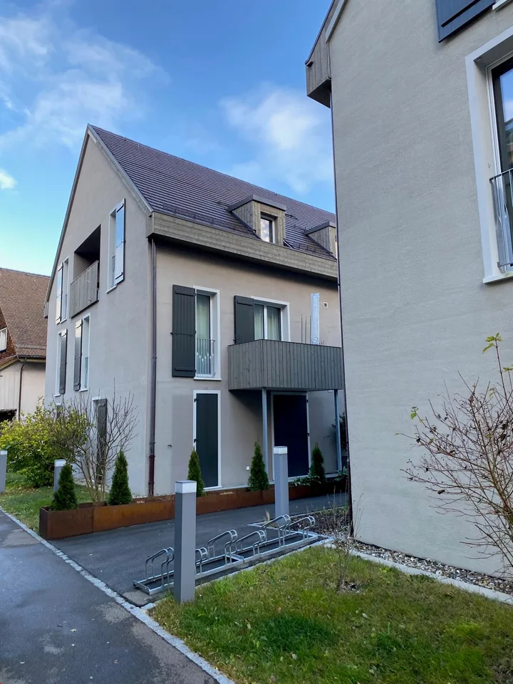 Disponibile dal 1.12./1.1. - Appartamento stylish di 3.5 locali con balcone, garage – foto 5 di 19