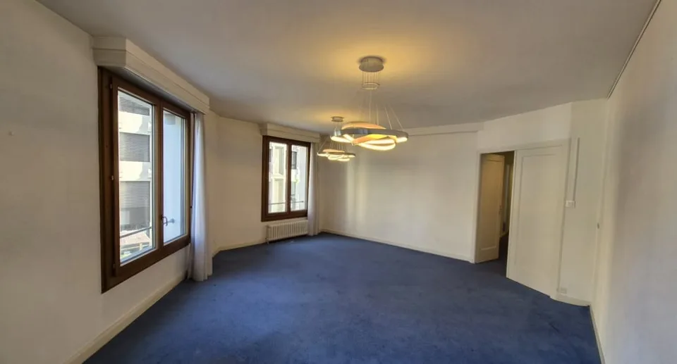 Büro von etwa 192 m2, im 1. Stock gelegen. – Foto 3 von 7