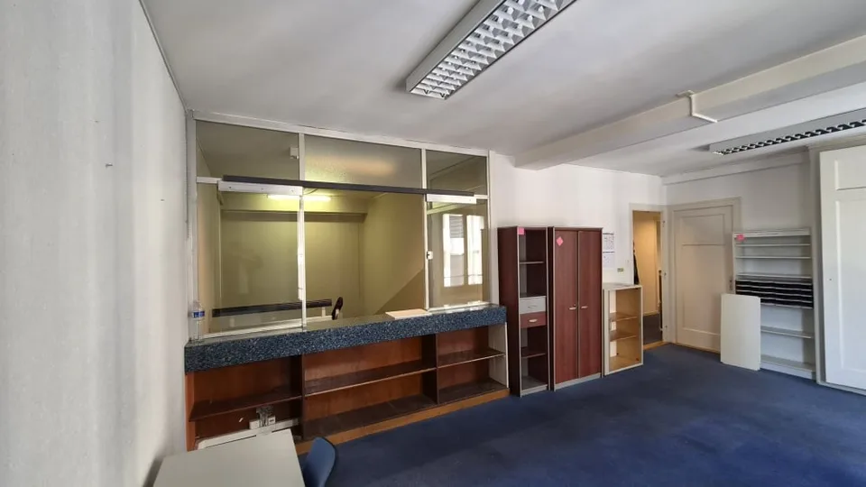 Büro von etwa 192 m2, im 1. Stock gelegen. – Foto 6 von 7