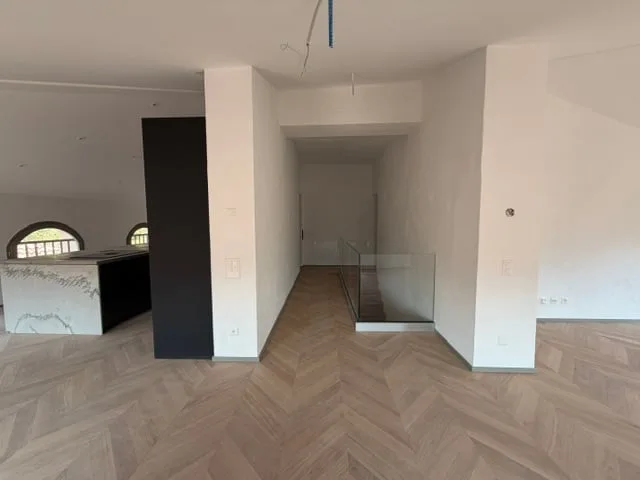 Attique de luxe dans un merveilleux bâtiment historique – photo 4 sur 7