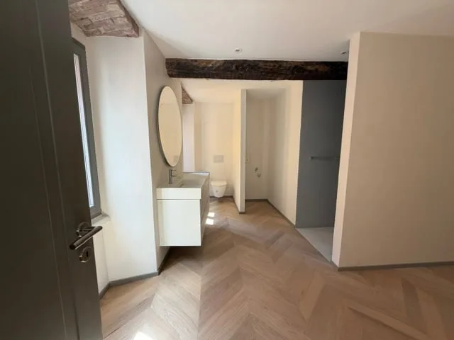 Appartements de charme dans un merveilleux bâtiment historique – photo 4 sur 10