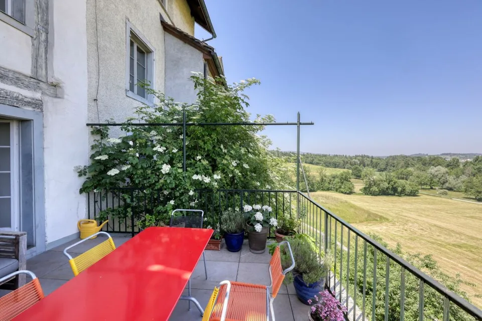 7.5-Zimmer-Bijoux mit viel Platz und Charme – Foto 12 von 15