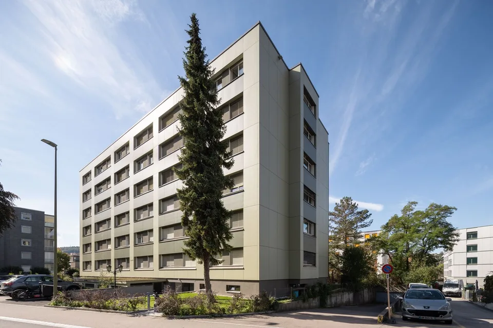 Heimelige 3.5 Z.-Wohnung mit Wintergarten-Balkon – Foto 8 von 8