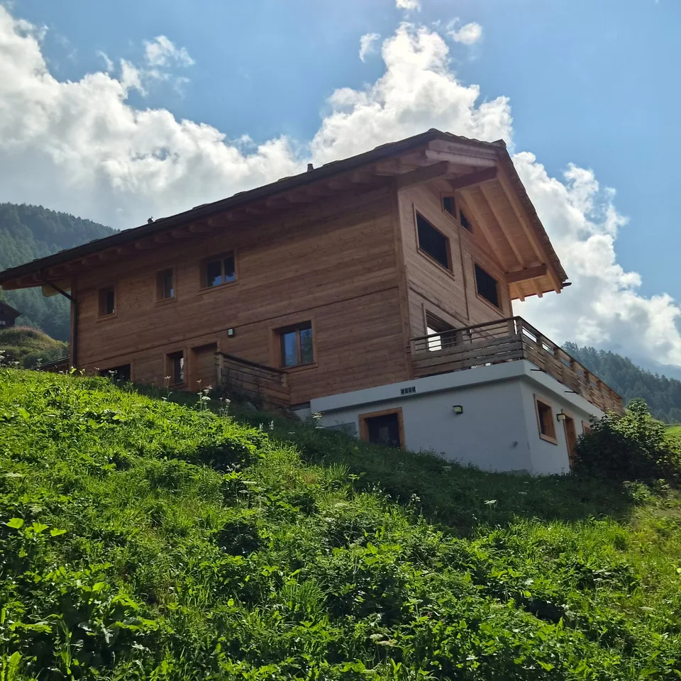 Meraviglioso Chalet Familiare - La Forclaz – Vista Panoramica e Ambientazione Alpina Eccezionale – foto 2 di 9