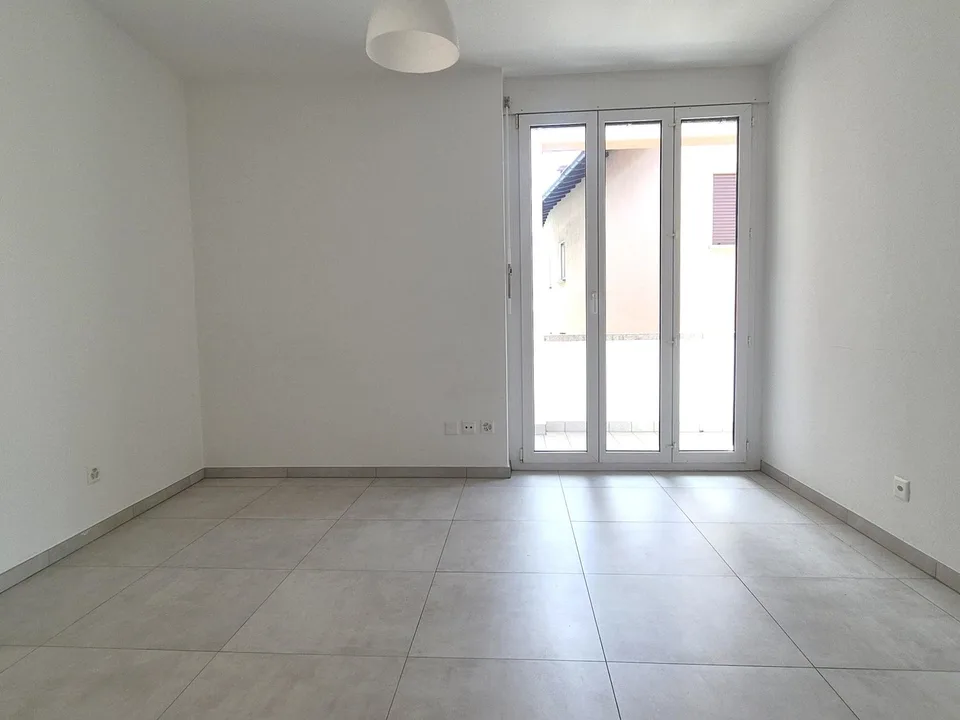 Wohnung 3.5 Zimmer komplett renoviert mit Seeblick – Foto 9 von 10