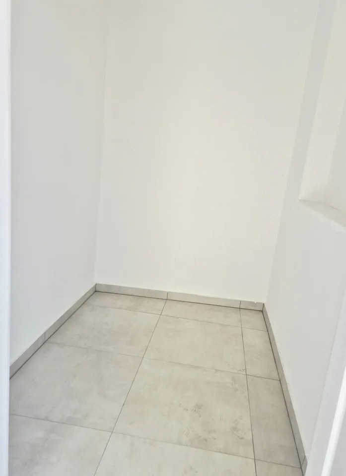 Wohnung 3.5 Zimmer komplett renoviert mit Seeblick – Foto 8 von 10