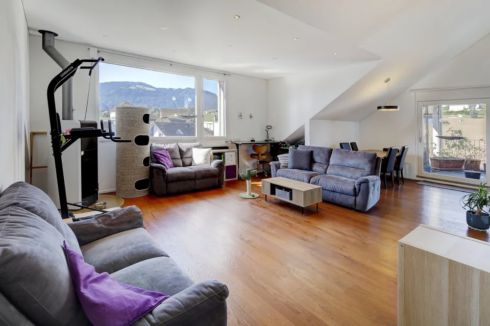 Charmante 4.5 Zimmer-Dachwohnung – Foto 2 von 22