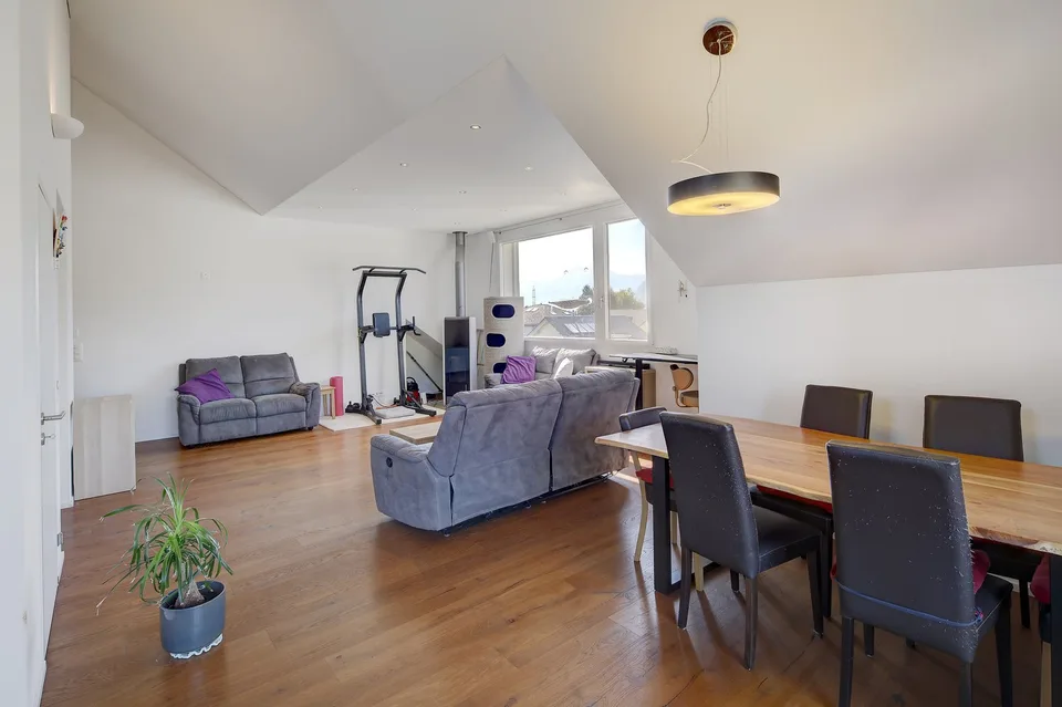 Charmante 4.5 Zimmer-Dachwohnung – Foto 5 von 22