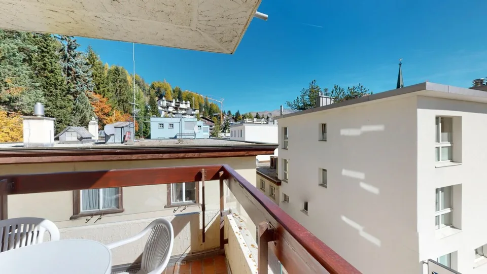Zuhause im Herzen von St. Moritz - 4,5-Zimmer-Wohnung mit Panoramabalkon – Foto 15 von 15