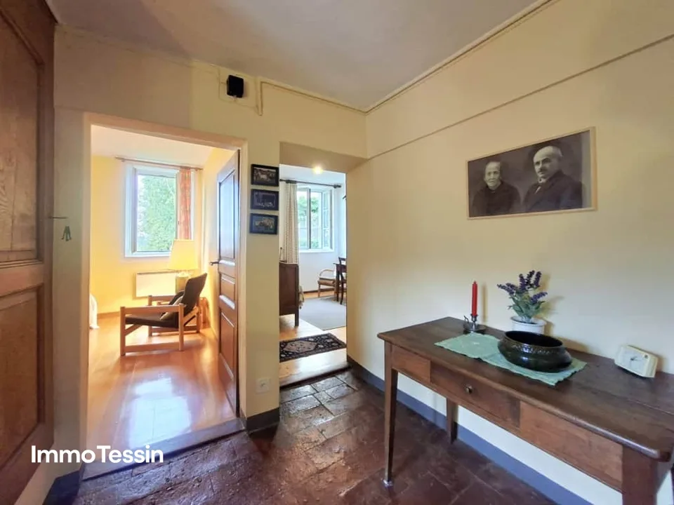 Maison rénovée avec amour au cœur du Nucleo de Bidogno avec son propre jardin à un prix imbattable – photo 9 sur 13