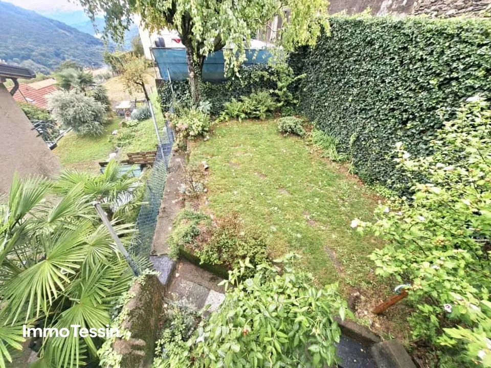 Maison rénovée avec amour au cœur du Nucleo de Bidogno avec son propre jardin à un prix imbattable – photo 3 sur 13