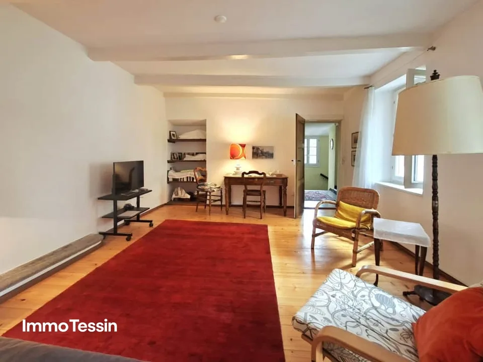 Maison rénovée avec amour au cœur du Nucleo de Bidogno avec son propre jardin à un prix imbattable – photo 5 sur 13