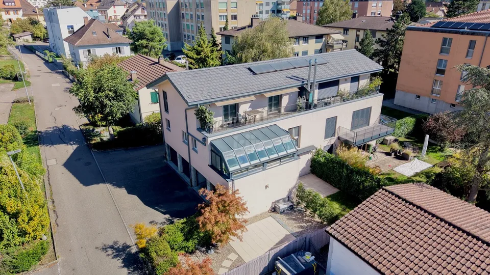 Schönes Doppelhaus mit Terrasse, Garten und Wintergarten – Foto 12 von 13