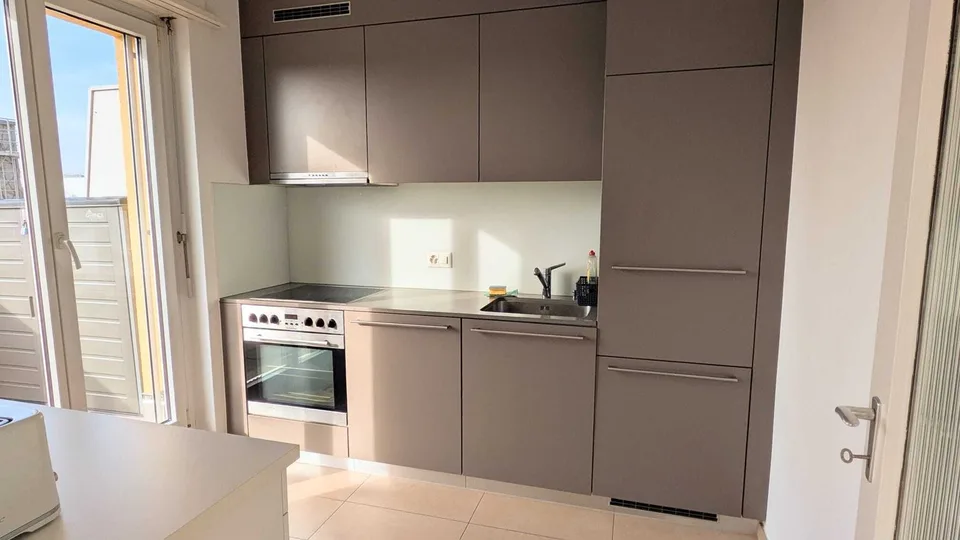 2½ ZI-WOHNUNG IN BASEL - ALTSTADT/KLEINBASEL, MÖBLIERT, TEMPORÄR – foto 6 di 10