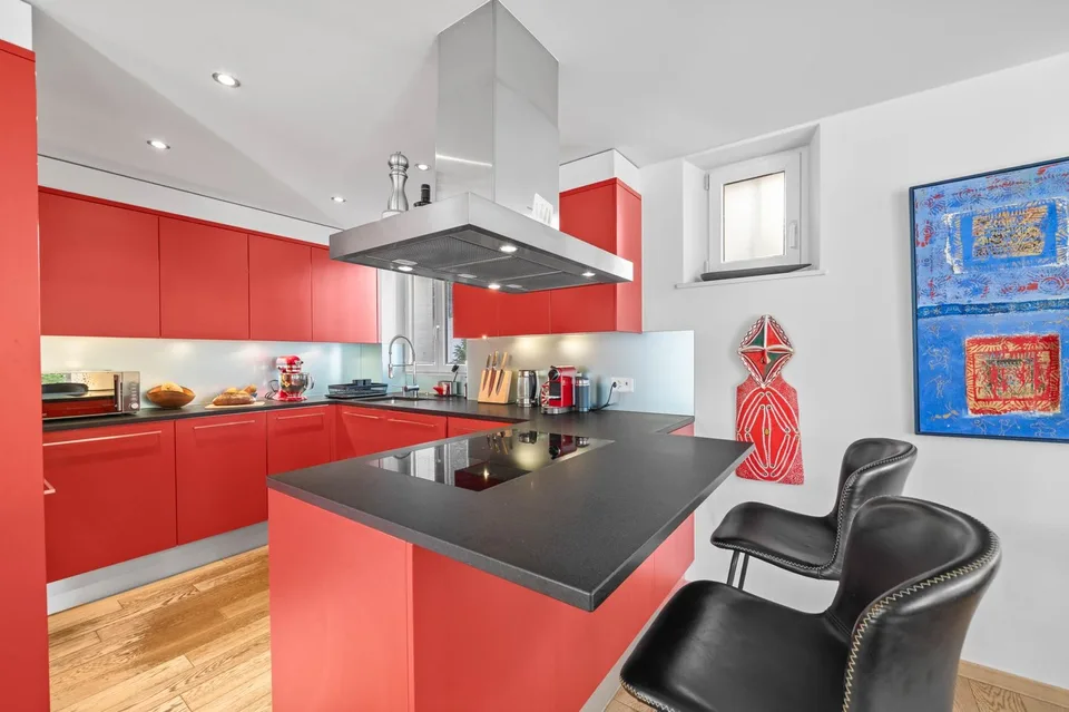 Meravigliosa casa indipendente di 9,5 locali con giardino ? Losanna sotto la stazione – foto 3 di 11