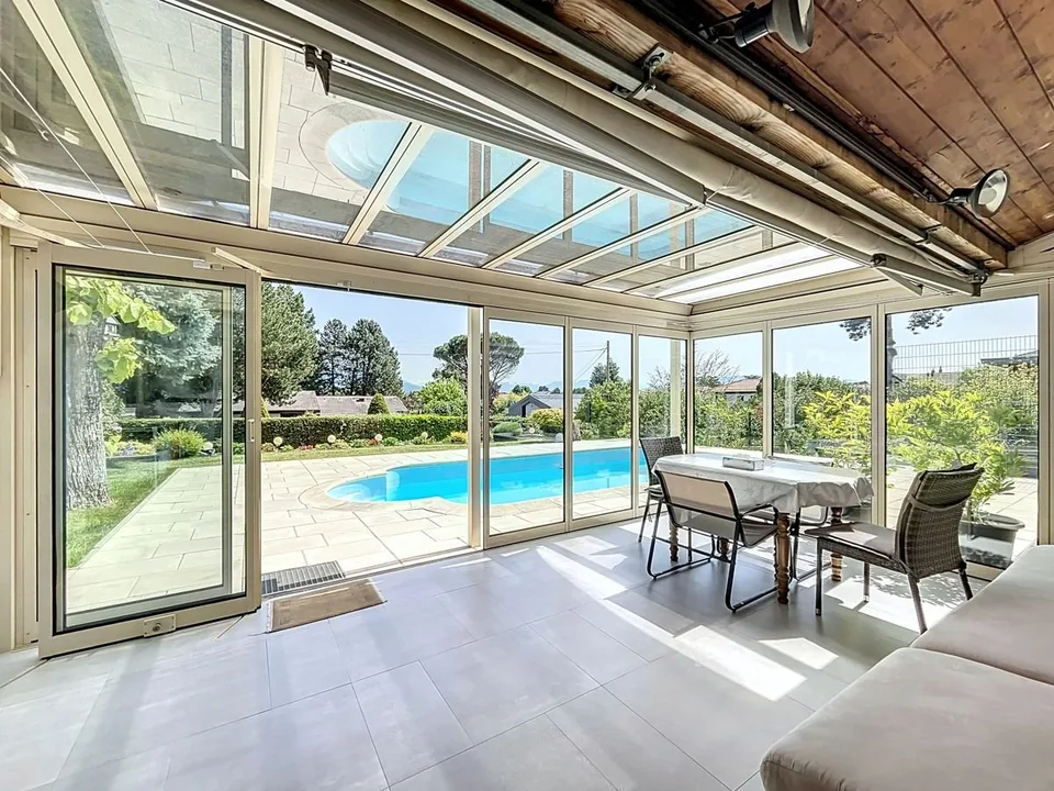 Individual villa with pool – photo 6 of 9