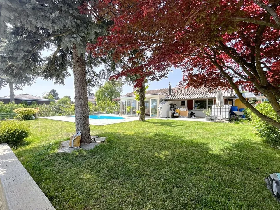 Individual villa with pool – photo 3 of 9