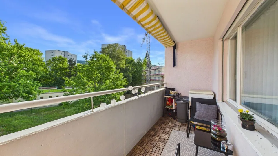 In diritto di costruzione: appartamento 3,5 locali con balcone soleggiato a Dietikon – foto 10 di 10