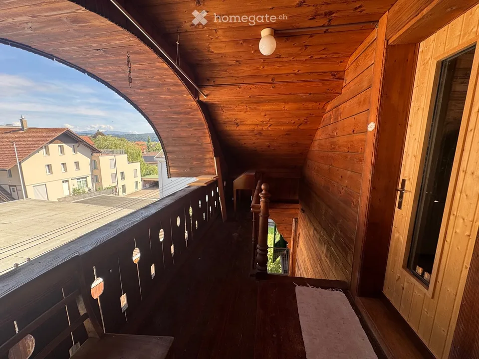 Frisch renovierte Dachwohnung – Foto 7 von 9