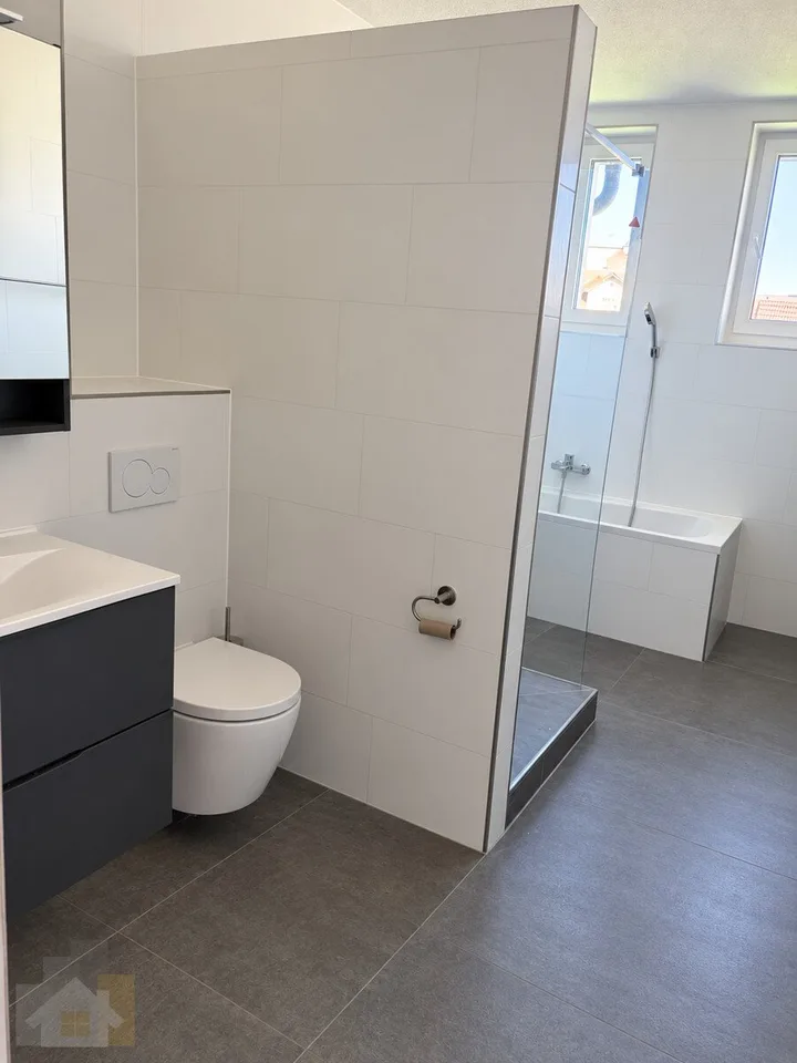 Frisch renovierte 4.5 Zimmer Wohnung nähe Bahnhof – Foto 9 von 10