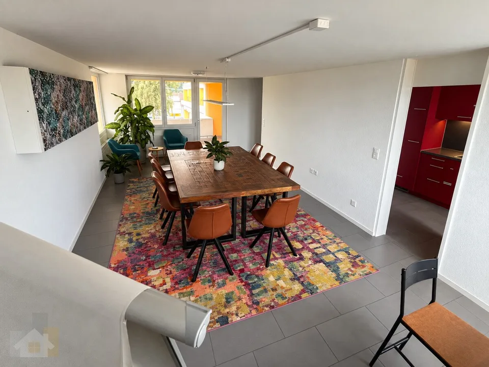 Schöne, helle 5,5 Zimmer Wohnung – Foto 4 von 13