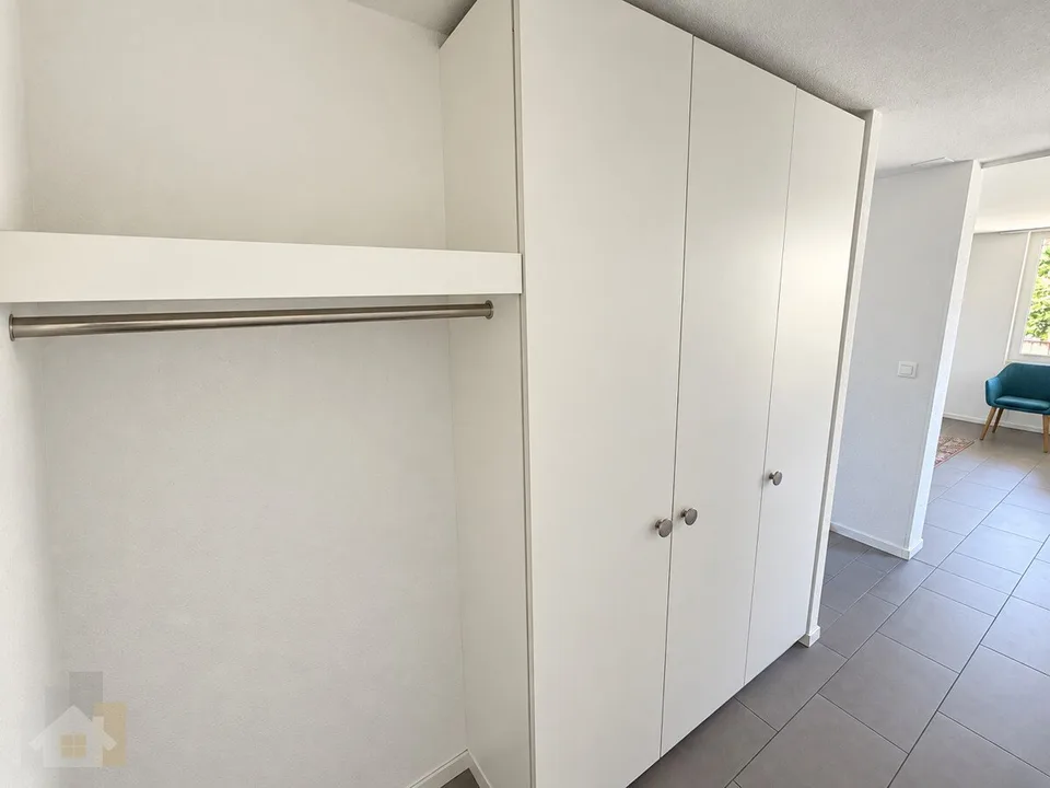 Schöne, helle 5,5 Zimmer Wohnung – Foto 3 von 13