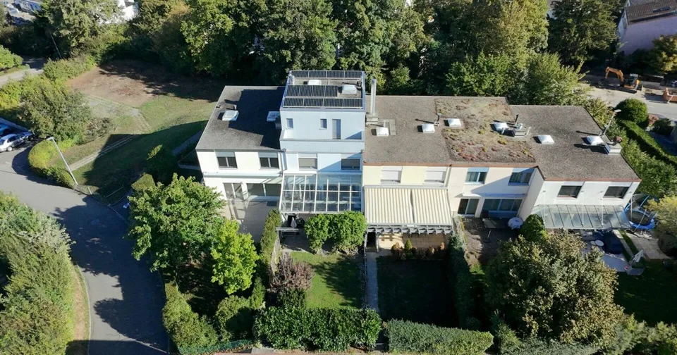 Ihr neues Familienglück, grosszügiges 5.5 Zimmer Eckhaus mit privatem Garten! – Foto 2 von 21