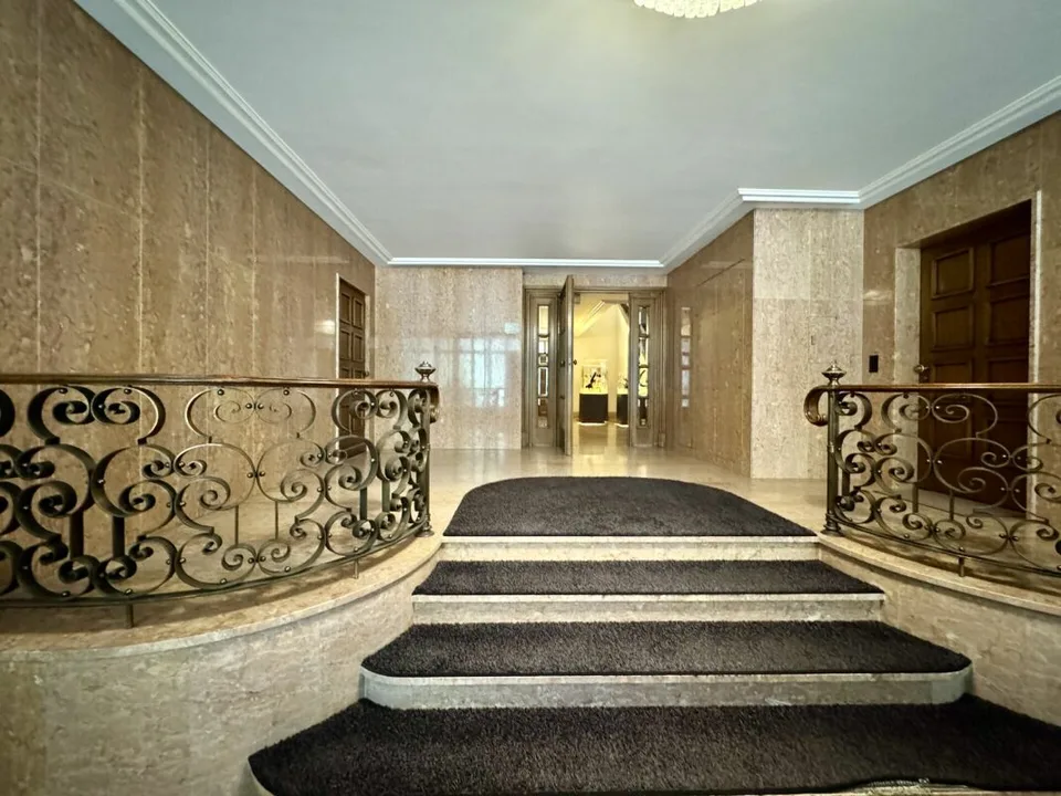Locale commerciale arredato - affitto all-inclusive incluso spese accessorie e pulizia – foto 2 di 6