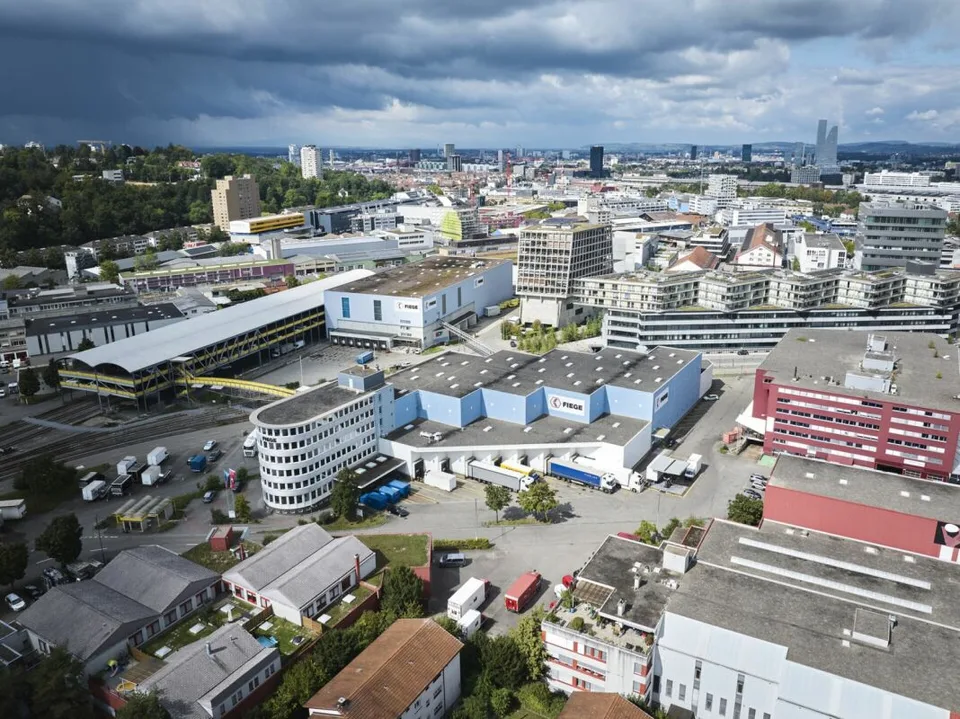Working in the center of Dreispitz development – photo 10 of 11
