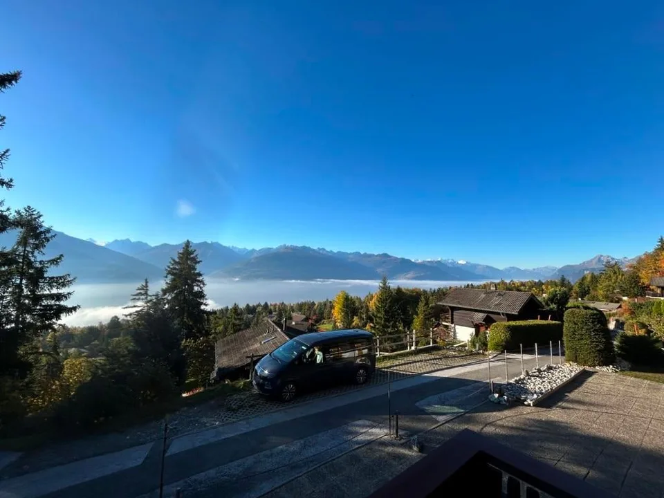 Chalet en madriers à Arbaz avec vue imprenable – photo 10 sur 13