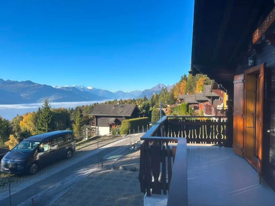 Chalet en madriers à Arbaz avec vue imprenable – photo 12 sur 13