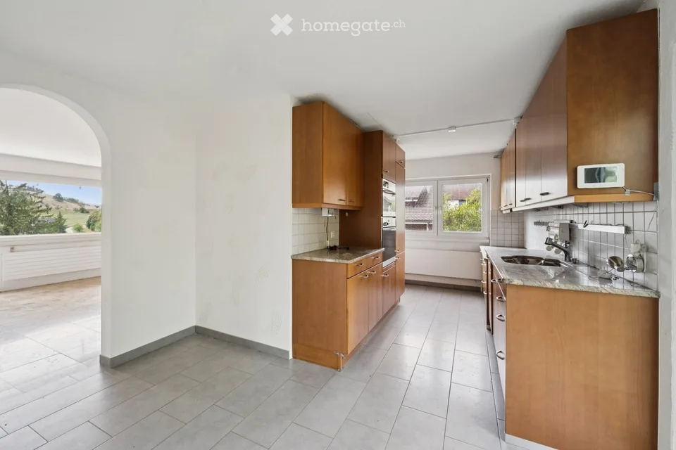 Emplacement panoramique avec grand potentiel, deux appartements et grande terrasse – photo 7 sur 9