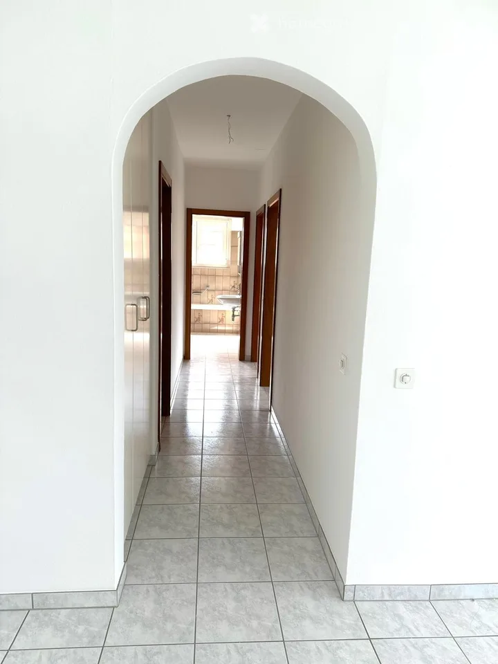 Wohnung mit 3.5 Zimmern im 3. Stock in Quartino – Foto 3 von 5