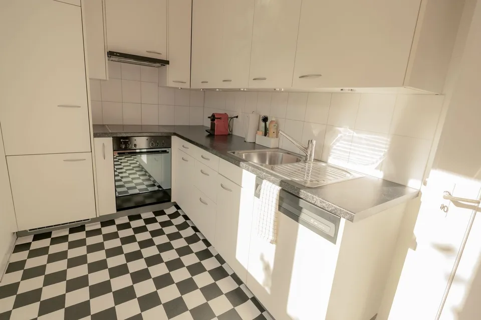 2 ZI-WOHNUNG IN LIEBEFELD (BE), MÖBLIERT, TEMPORÄR – photo 3 of 8