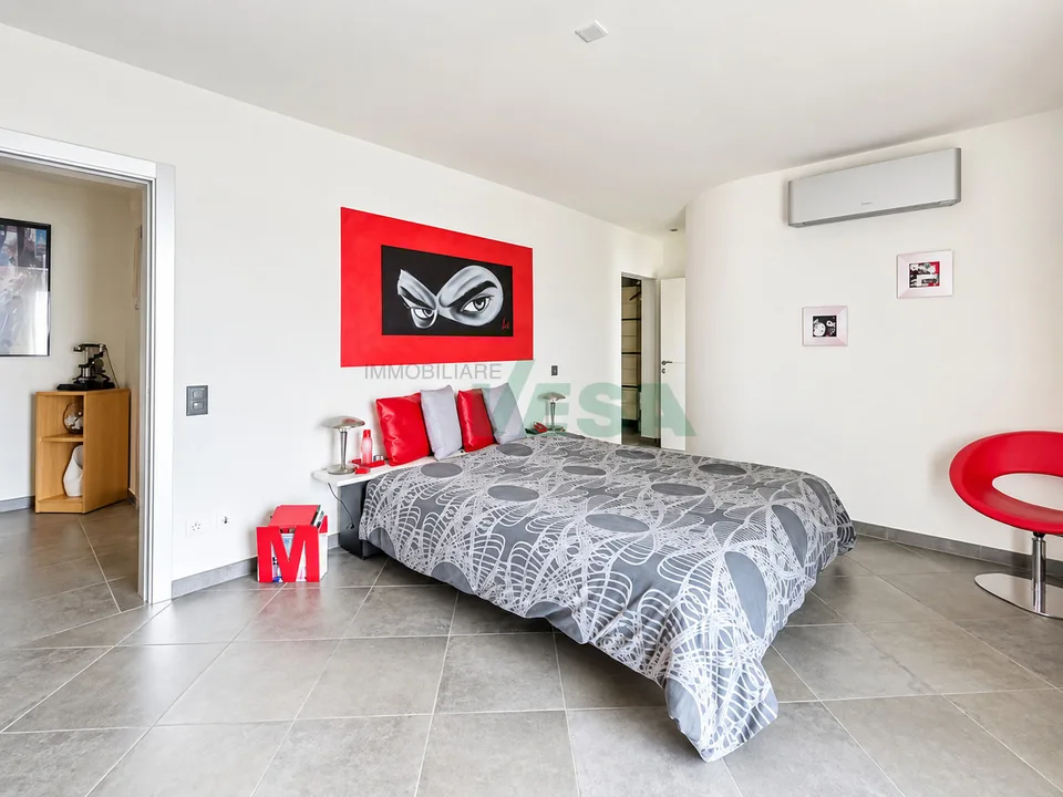 Moderna e luminosa villa mono-bifamiliare con splendida vista aperta – Foto 6 von 13
