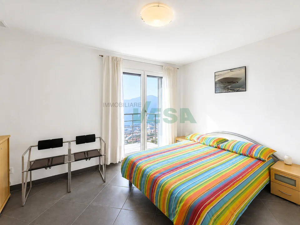 Moderna e luminosa villa mono-bifamiliare con splendida vista aperta – Foto 11 von 13