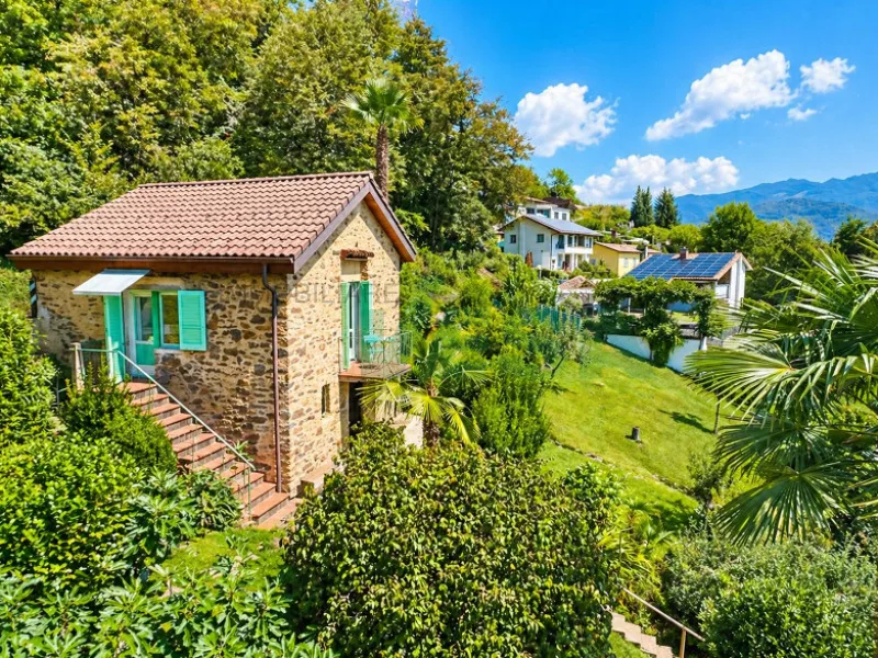 Proprietà di charme con villa, bel rustico e ampio terreno edificabile – Foto 7 von 13
