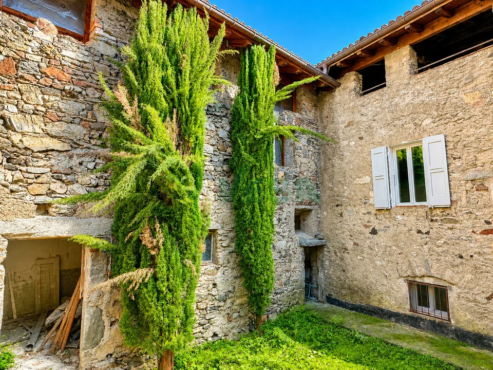 Splendida proprietà con antico palazzo, casetta rustica e bel giardino – Foto 7 von 13