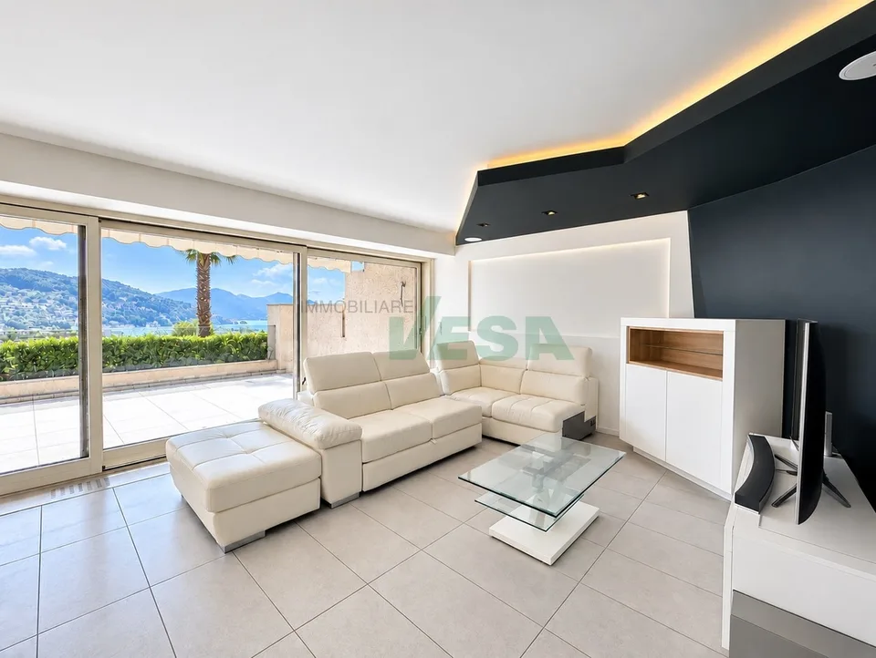 Moderno e luminoso appartamento 2 locali con splendida vista lago – foto 2 di 11